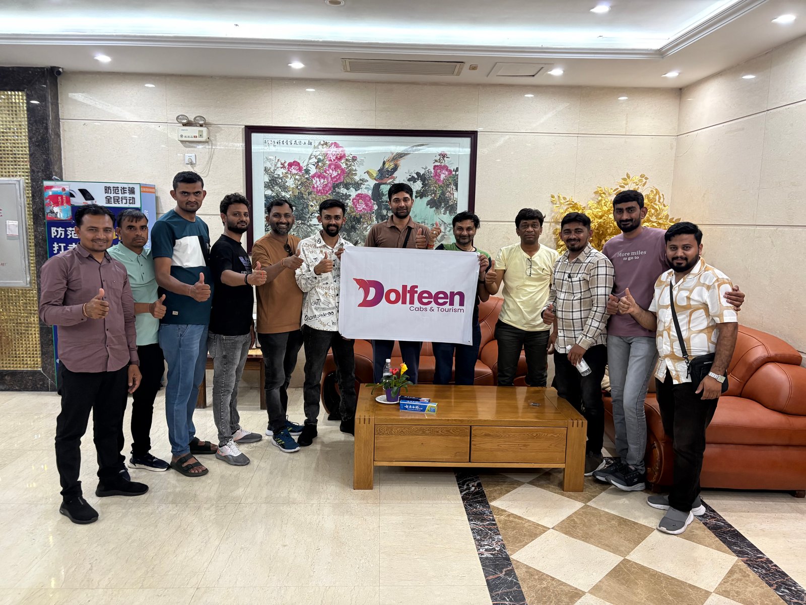 12-Pax Group Tour With Manger 